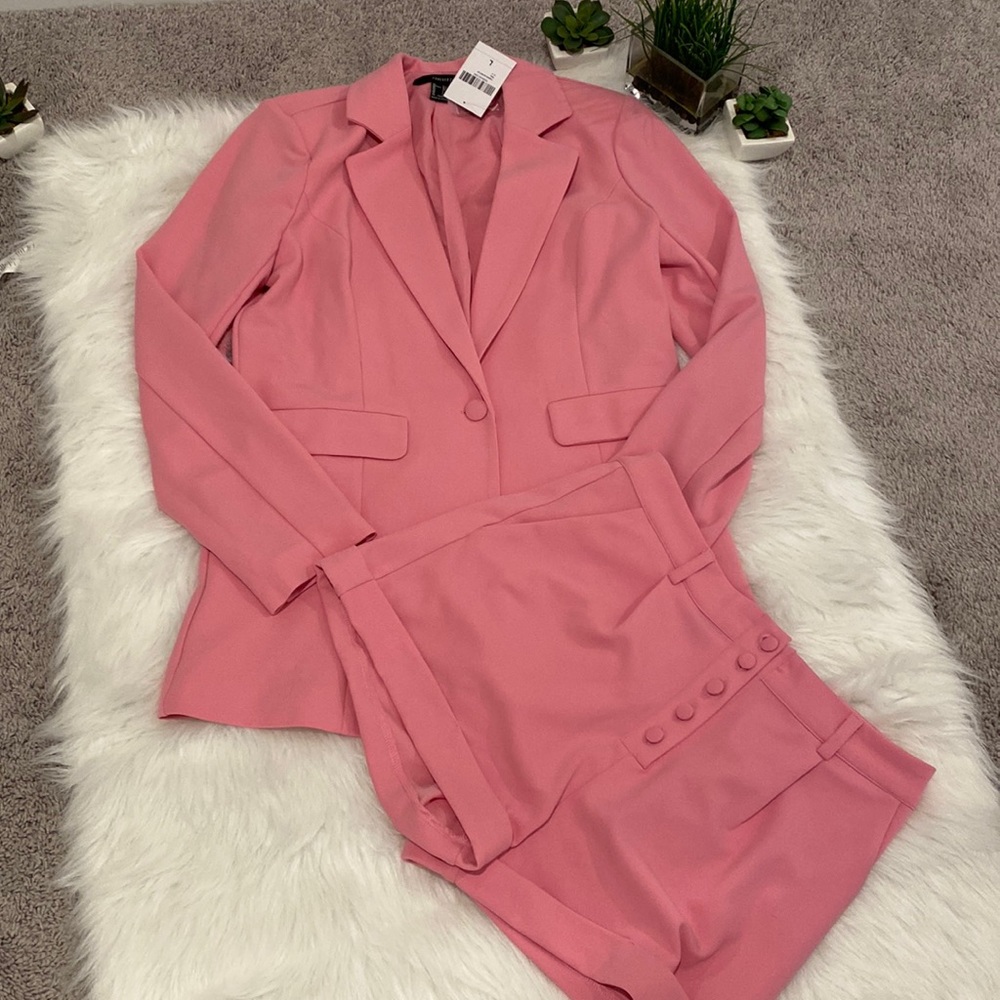 Pink short suit